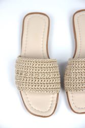 Joyce Kadın El Örgü Bej Terlik