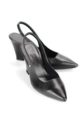 Agape  Esnek Yumuşak Kaymaz Taban (8cm) Siyah Cilt  Açık Lastikli Kadın Dolgu Topuklu Ayakkabı