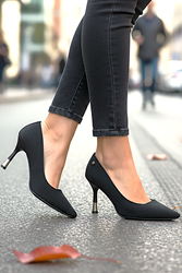 Juliet Esnek Yumuşak Kaymaz Taban (8 cm) Süet Siyah Kadın Topuklu Ayakkabı