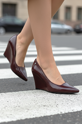 Perla Esnek Yumuşak Kaymaz Taban (8 cm) Kadın Dolgu Topuk  Bordo Rugan Ayakkabı