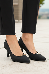 Sasha Esnek Yumuşak Kaymaz Taban (4 cm) Siyah Süet İnce Çubuk Toka Kadın Topuklu Ayakkabı