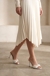 Lucine Esnek Yumuşak Kaymaz Taban (8 cm) Beyaz Cilt El Yapımı Şeffaf Boncuk Detaylı Kadın Topuklu Terlik 