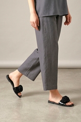 Rosenya Siyah Rugan El Yapımı  Gül Detaylı Kadın Terlik